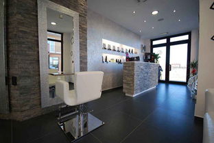 以贊美為鑰，開啟美發(fā)造型與飾品銷售新篇章